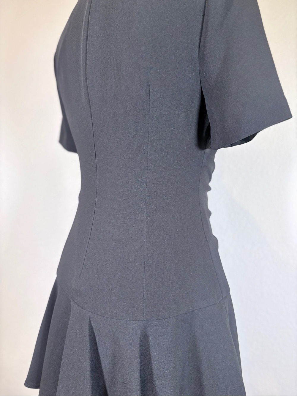 Cinq a Sept Fontaine Crewneck Flounce Black Mini Dress Size 2 - Picture 5 of 10